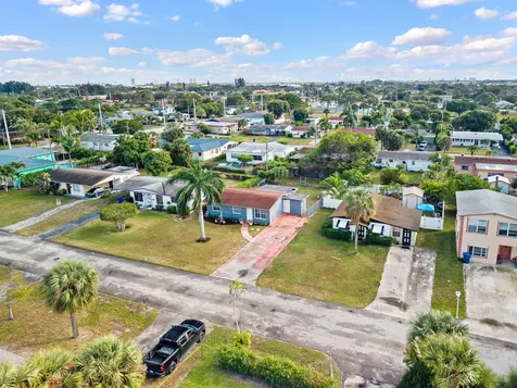 1635 W 32nd Street Riviera Beach FL 33404