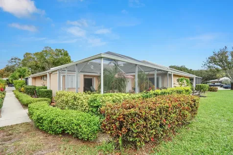 1904 Appleton Court Palm Beach Gardens FL 33403