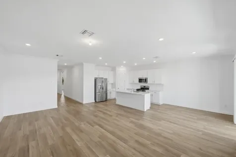 6850 Nw Kestrel Lane Port Saint Lucie FL 34987