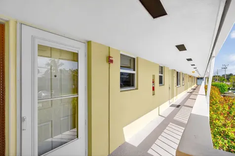 2311 Ne 36th Street Lighthouse Point FL 33064