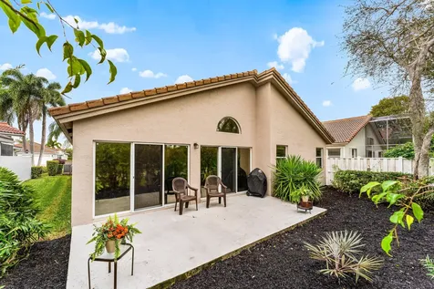 9702 Harbour Lake Circle Boynton Beach FL 33437