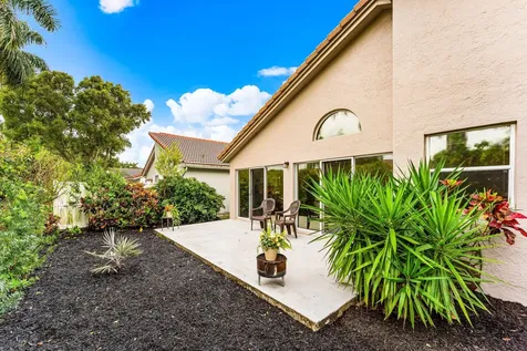 9702 Harbour Lake Circle Boynton Beach FL 33437