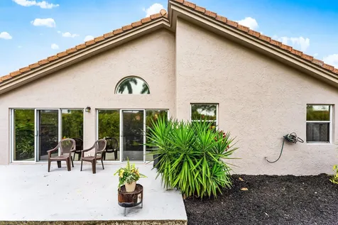 9702 Harbour Lake Circle Boynton Beach FL 33437