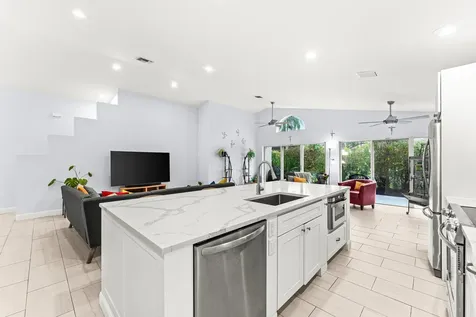 9702 Harbour Lake Circle Boynton Beach FL 33437