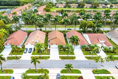 9702 Harbour Lake Circle Boynton Beach FL 33437