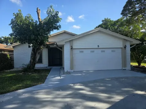 5 Fenwick Place Boynton Beach FL 33426