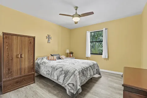 1089 Raintree Drive Palm Beach Gardens FL 33410