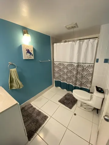 1750 Ne 191st Street Miami FL 33179