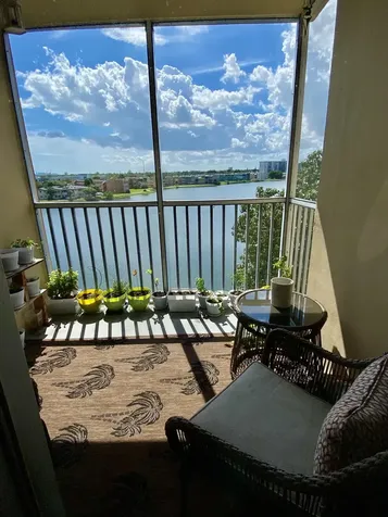 1750 Ne 191st Street Miami FL 33179