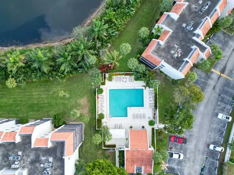 2520 Presidential Way West Palm Beach FL 33401