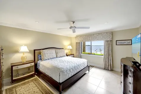 Vero Beach FL 32963
