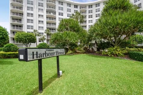 2295 S Ocean Boulevard Palm Beach FL 33480
