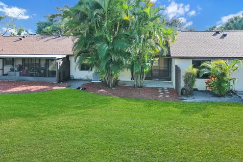 66 Via De Casas Norte Boynton Beach FL 33426