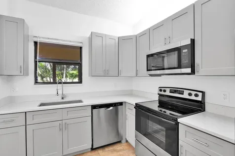 66 Via De Casas Norte Boynton Beach FL 33426