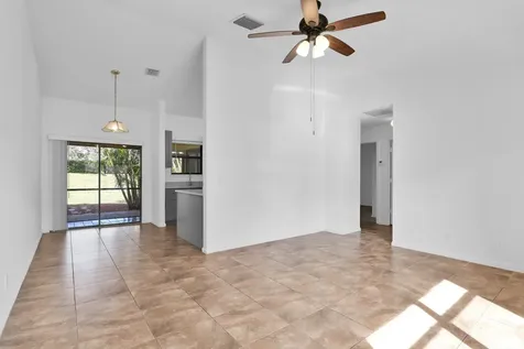 66 Via De Casas Norte Boynton Beach FL 33426