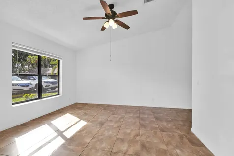 66 Via De Casas Norte Boynton Beach FL 33426