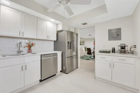 3800 Oaks Clubhouse Drive Pompano Beach FL 33069