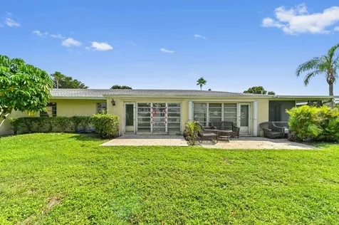 13745 Flora Place Delray Beach FL 33484