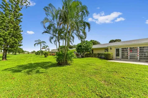 13745 Flora Place Delray Beach FL 33484