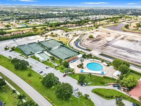 13745 Flora Place Delray Beach FL 33484