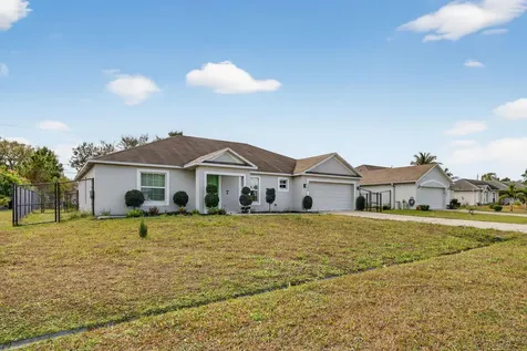 1334 SW Axtell Avenue Port Saint Lucie FL 34953