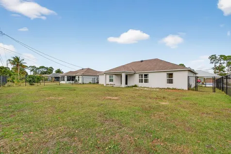 1334 SW Axtell Avenue Port Saint Lucie FL 34953