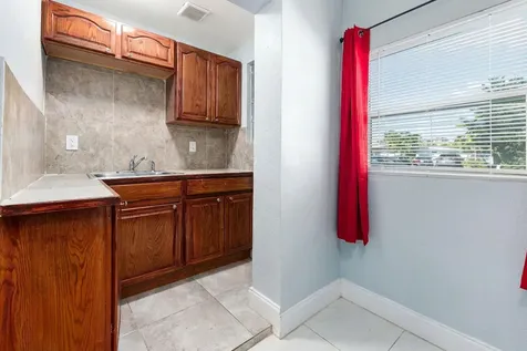507 Gardenia Avenue Fort Pierce FL 34982