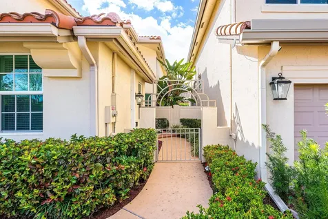 5183 Nw 25th Way Boca Raton FL 33496