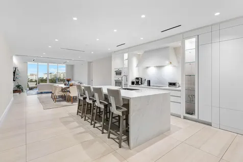 200 Se Mizner Boulevard Boca Raton FL 33432