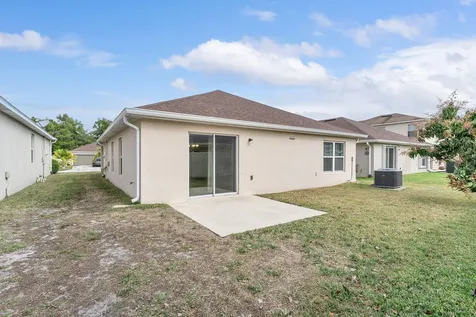 5330 Nw Pine Trail Circle Port Saint Lucie FL 34983