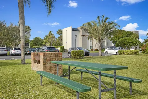 1605 S Us Highway 1 Jupiter FL 33477
