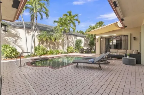 215 Citrus Trail Boynton Beach FL 33436