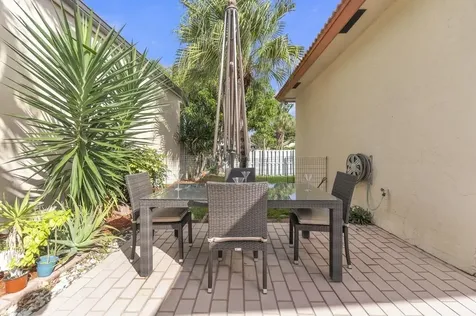 215 Citrus Trail Boynton Beach FL 33436