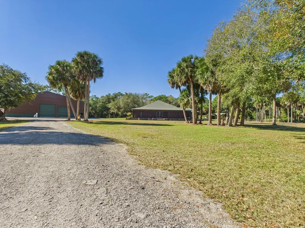 32801 Us Highway 441 Okeechobee FL 34972