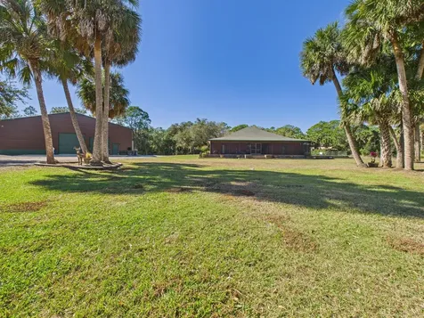 32801 Us Highway 441 Okeechobee FL 34972