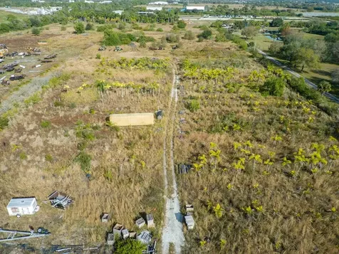 7300 17th Street Vero Beach FL 32968