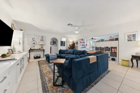 13 Fairway Boynton Beach FL 33436