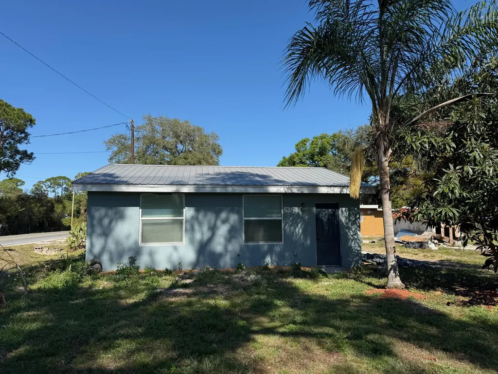 2104 N 53rd Street Fort Pierce FL 34946