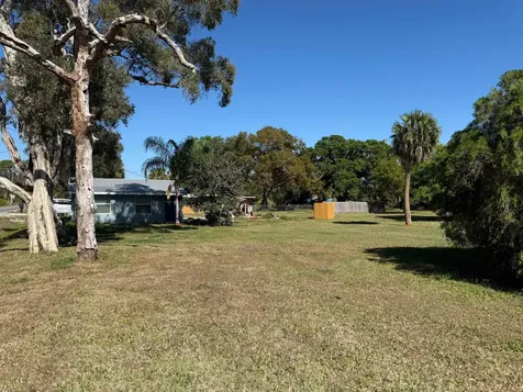 2104 N 53rd Street Fort Pierce FL 34946