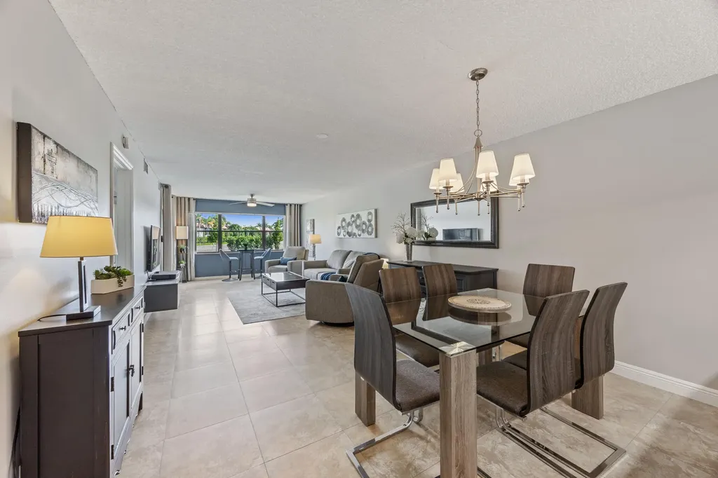 7649 Tahiti Lane Lake Worth FL 33467
