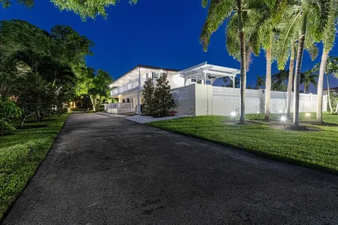 875 Nw 120th Avenue Plantation FL 33325