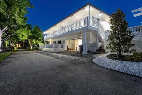 875 Nw 120th Avenue Plantation FL 33325