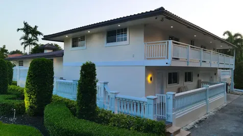 875 Nw 120th Avenue Plantation FL 33325