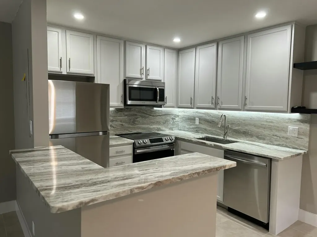 267 Flanders F Delray Beach FL 33484