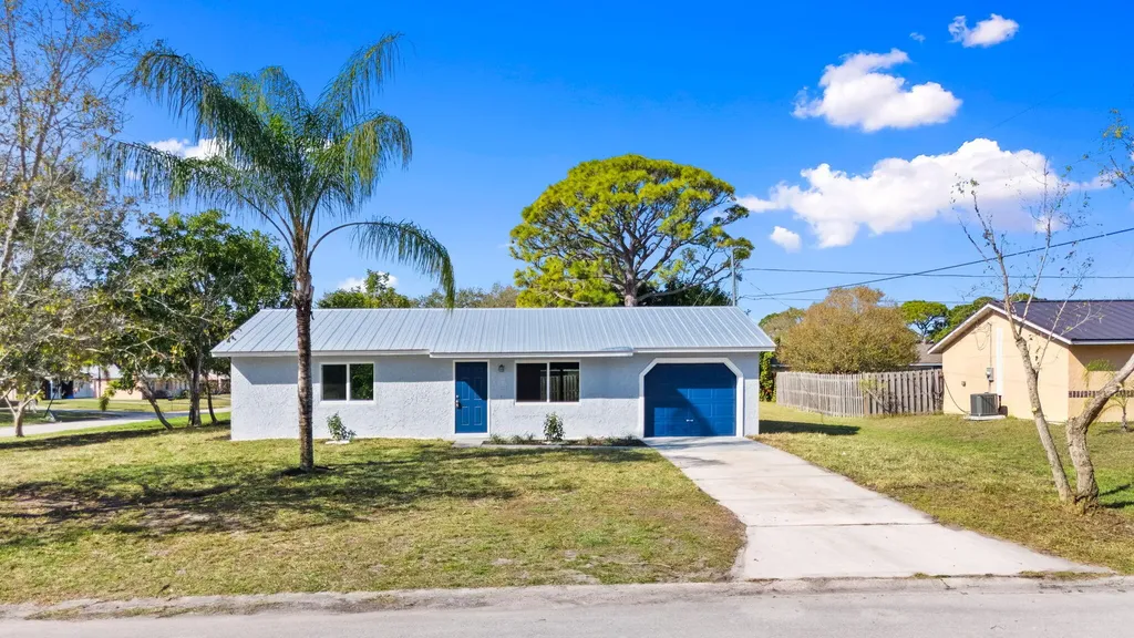 2075 7th Court Vero Beach FL 32962