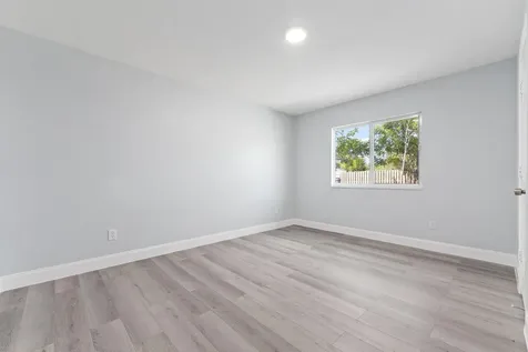 2075 7th Court Vero Beach FL 32962