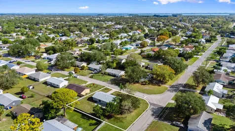 2075 7th Court Vero Beach FL 32962