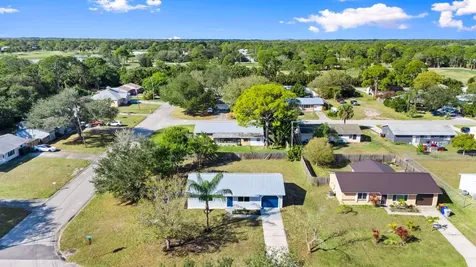 2075 7th Court Vero Beach FL 32962
