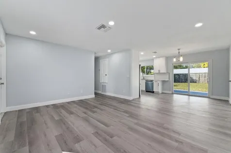 2075 7th Court Vero Beach FL 32962