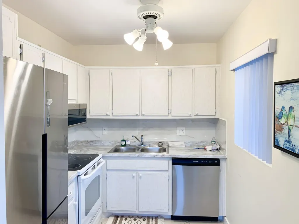 2880 Lake Osborne Drive Lake Worth Beach FL 33461